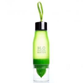 Бутылка для воды H2O Drink more water с соковыжималкой (650 мл) <зеленый>