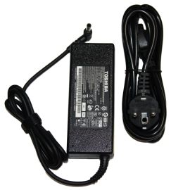 Сетевое зарядное устройство для ноутбука Toshiba (19V/4.74A/90W/штекер 5.5*2.5)